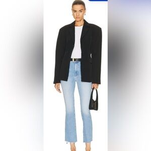 Mother The Insider Crop Step Fray
In Limited Edition size 30 Revolve